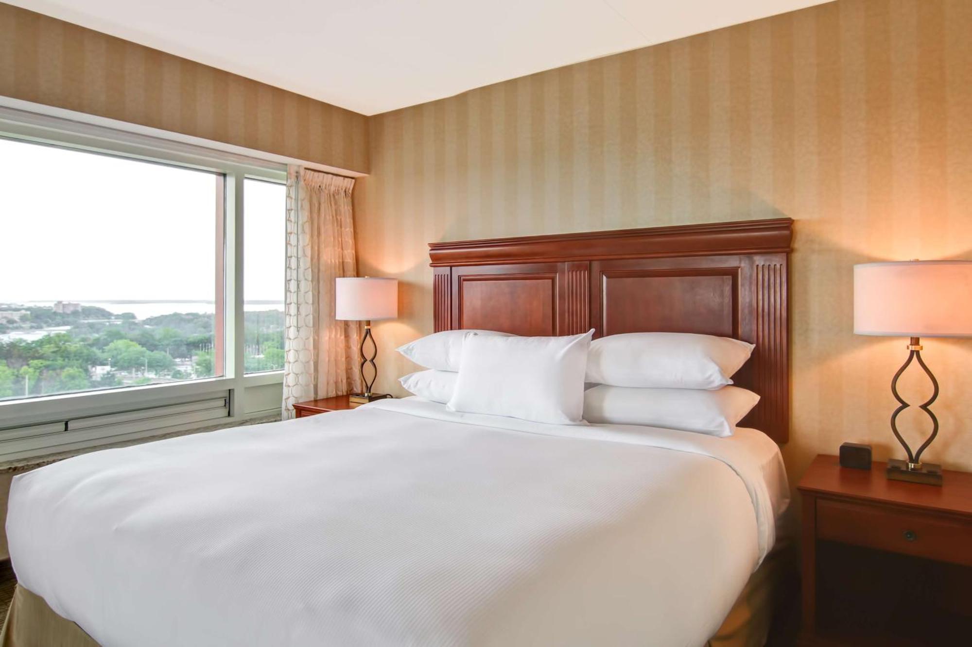 Doubletree Fallsview Resort & Spa By Hilton - מפלי הניאגרה מראה חיצוני תמונה